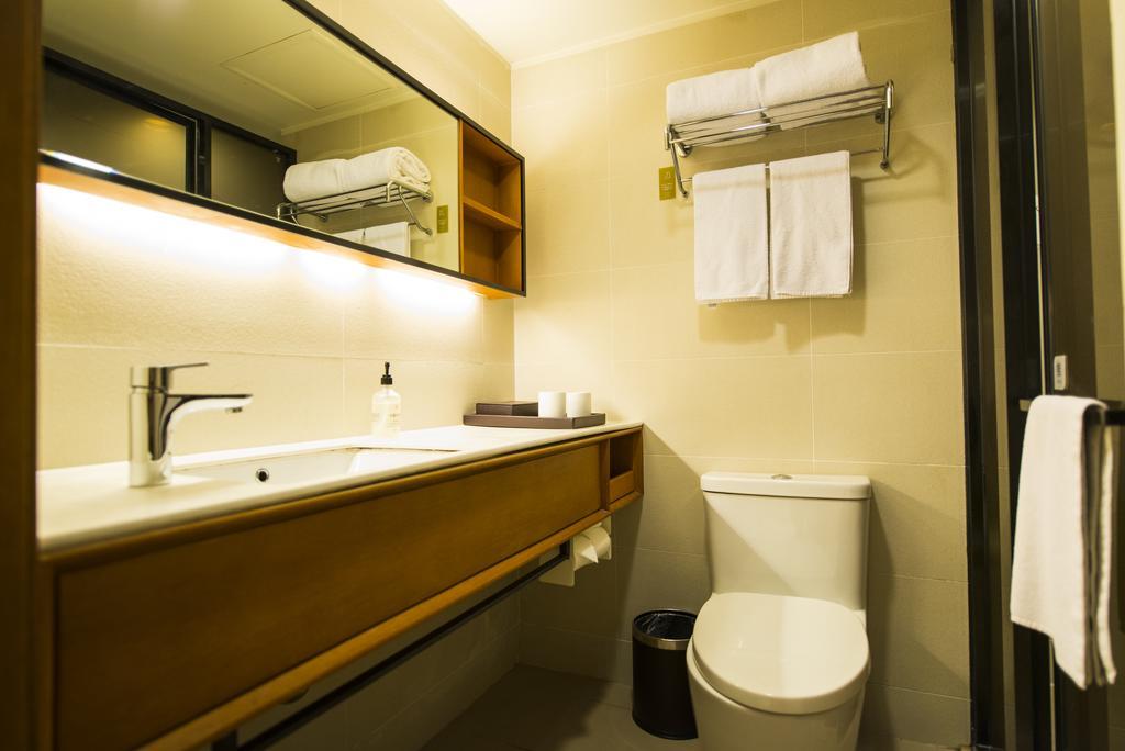 Ji Hotel Shanghai Xujiahui Rom bilde